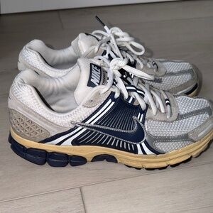 Nike Men's White and Navy Sneakers